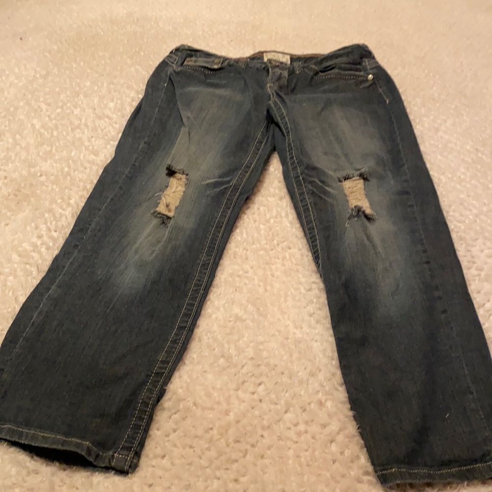YNQ Boyfriend Ankle/Cropped Distressed Jeans Sz 5